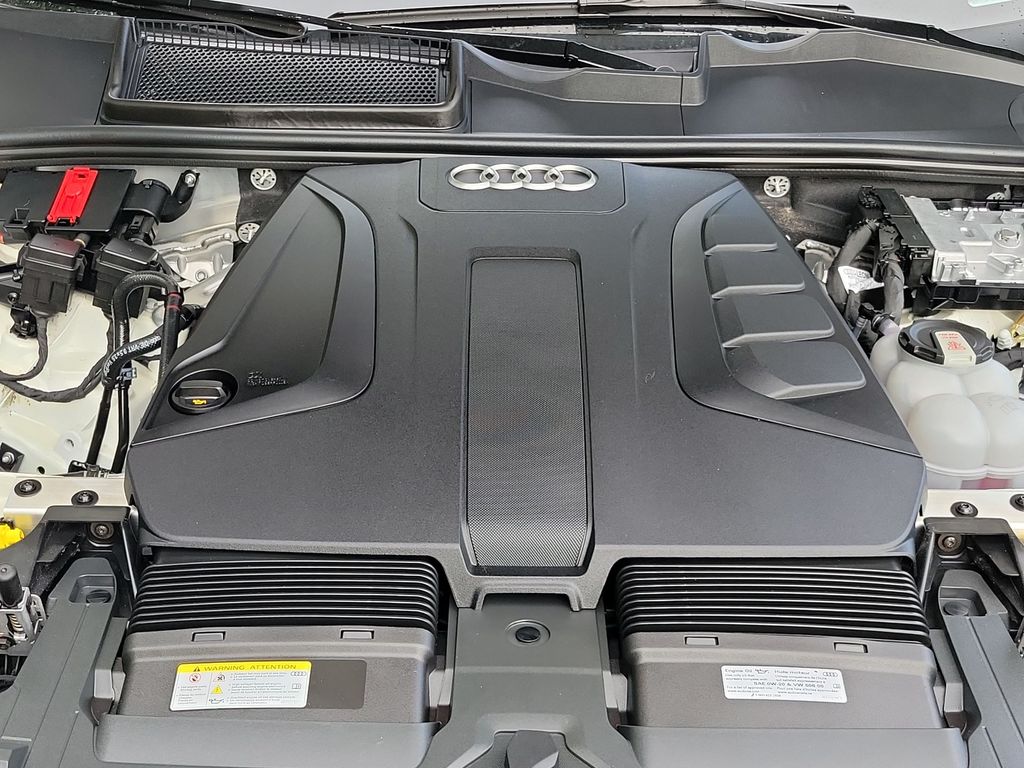 Thumbnail: 2025 Audi Q7 - 9
