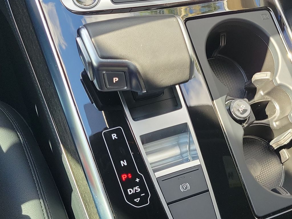 Thumbnail: 2023 Audi Q7 - 16