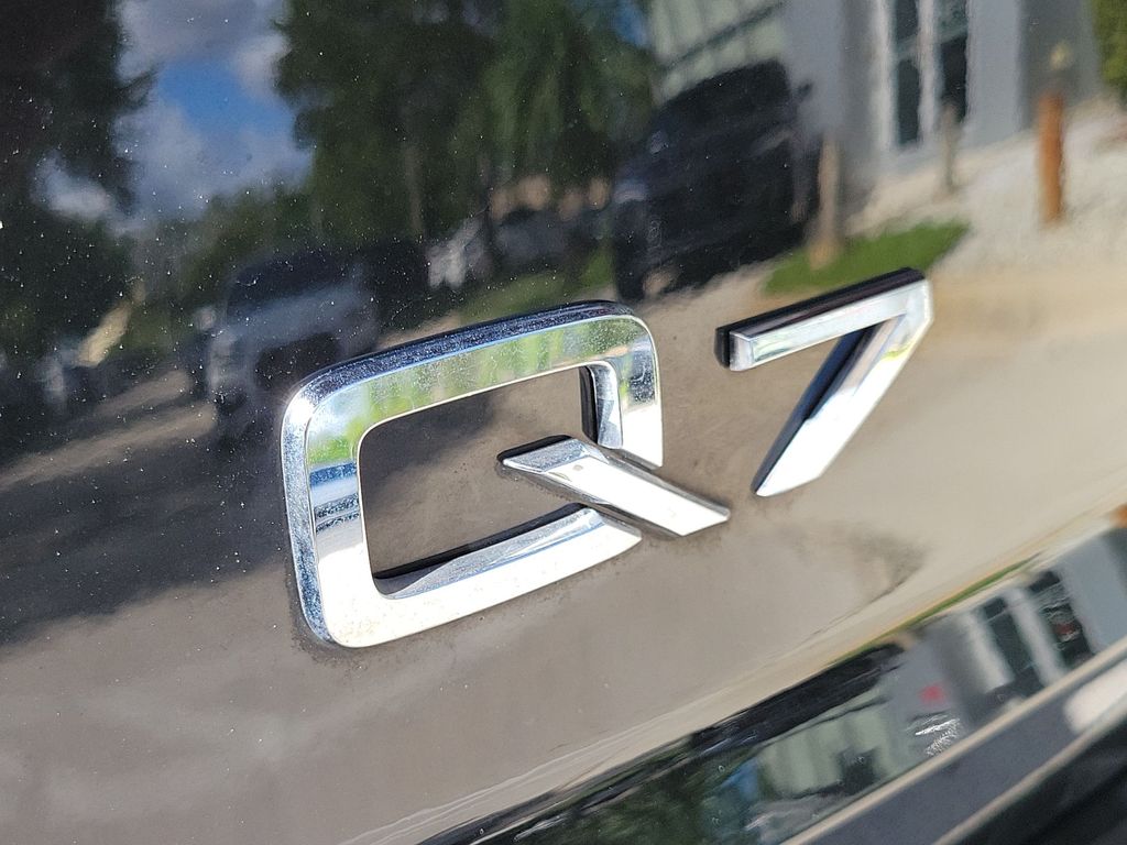 Thumbnail: 2023 Audi Q7 - 7