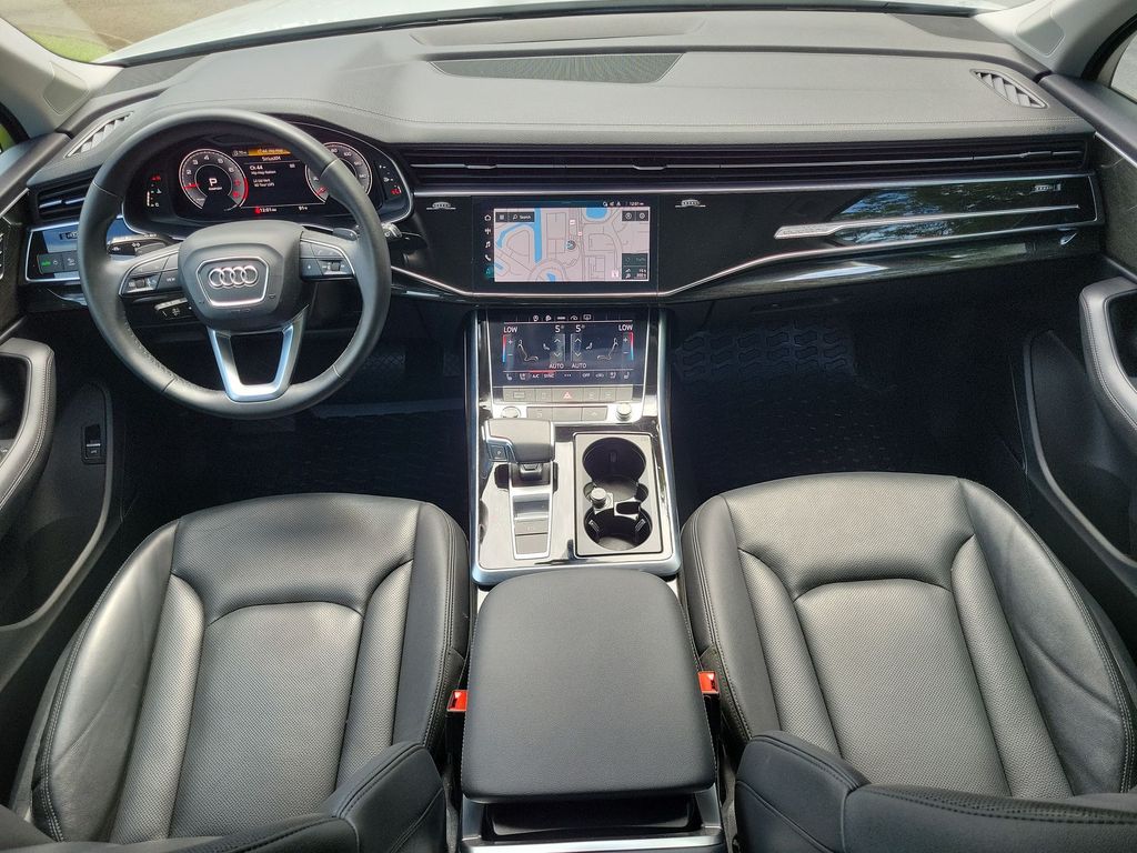 Thumbnail: 2023 Audi Q7 - 9