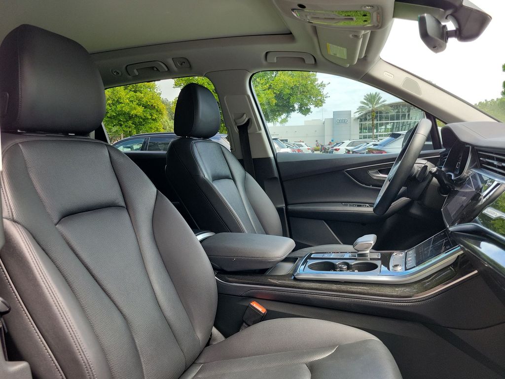 Thumbnail: 2023 Audi Q7 - 28