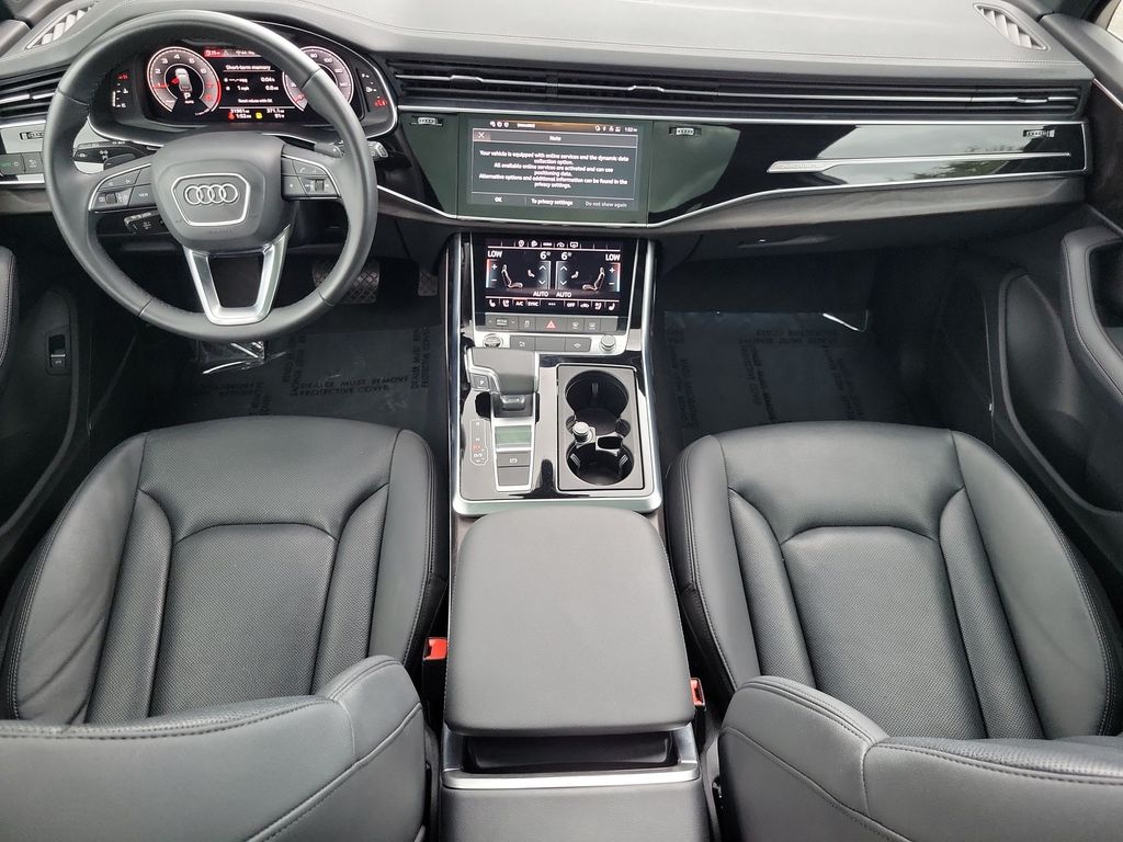 Thumbnail: 2023 Audi Q7 - 10