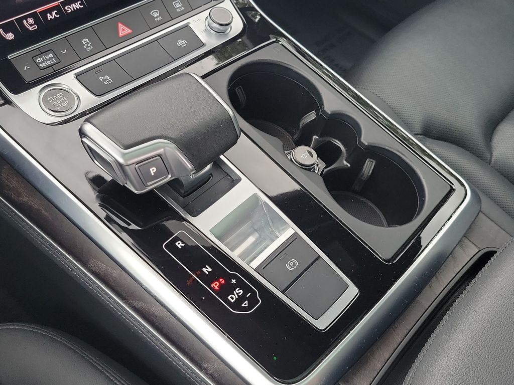 Thumbnail: 2023 Audi Q7 - 16