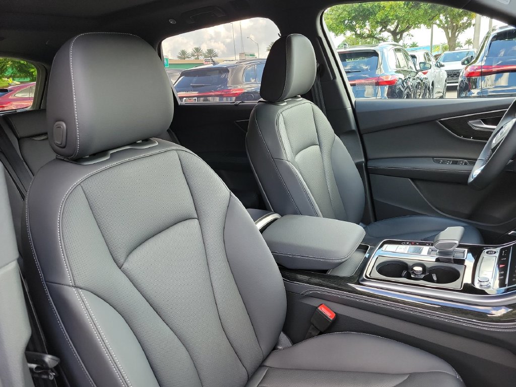 Thumbnail: 2026 Audi Q7 - 27