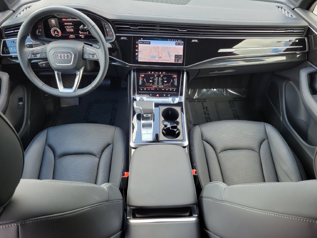 Thumbnail: 2026 Audi Q7 - 10