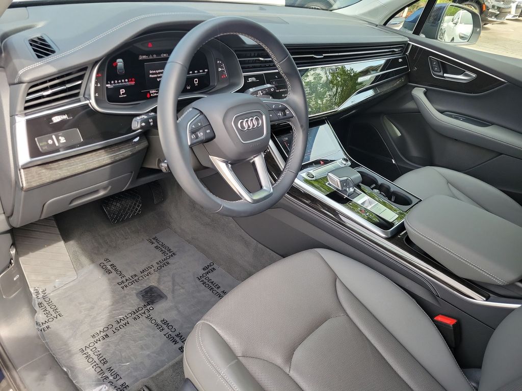 Thumbnail: 2026 Audi Q7 - 2