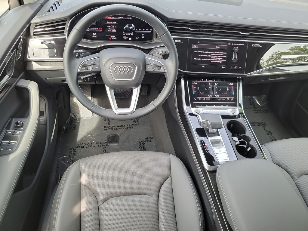 Thumbnail: 2026 Audi Q7 - 9