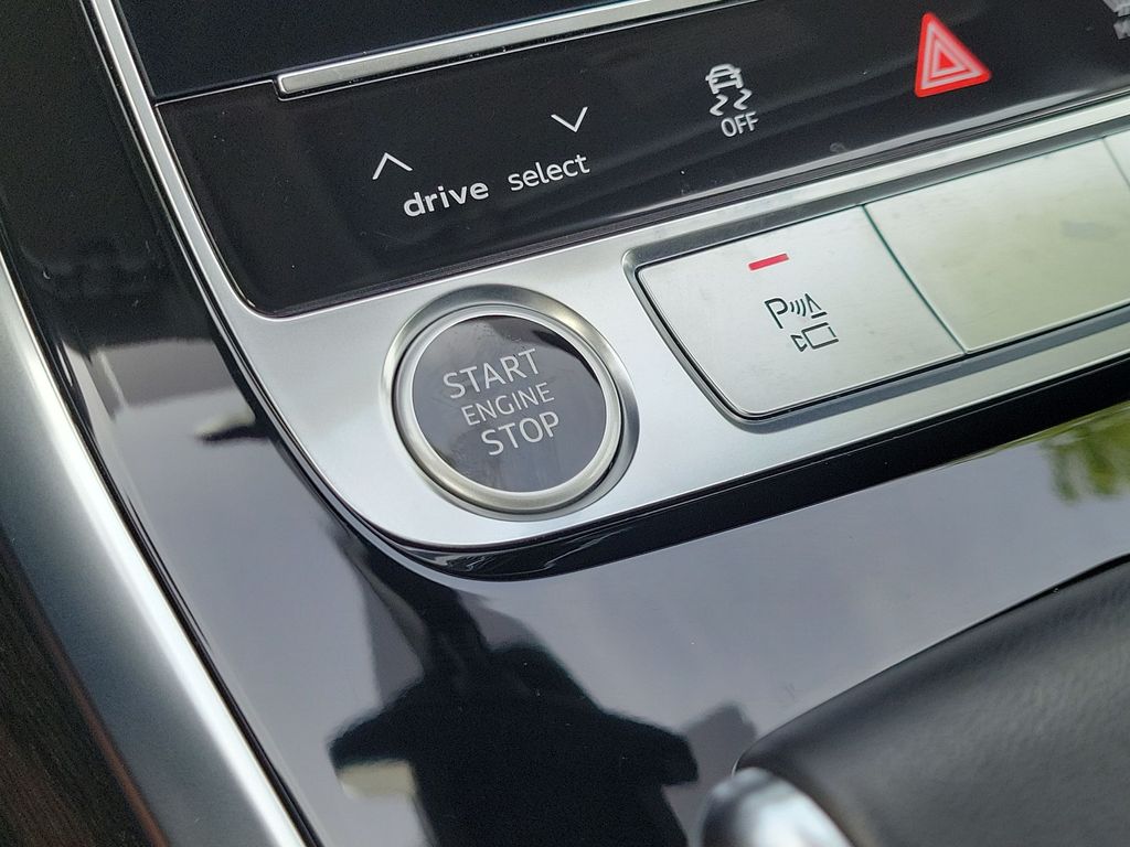 Thumbnail: 2026 Audi Q7 - 21