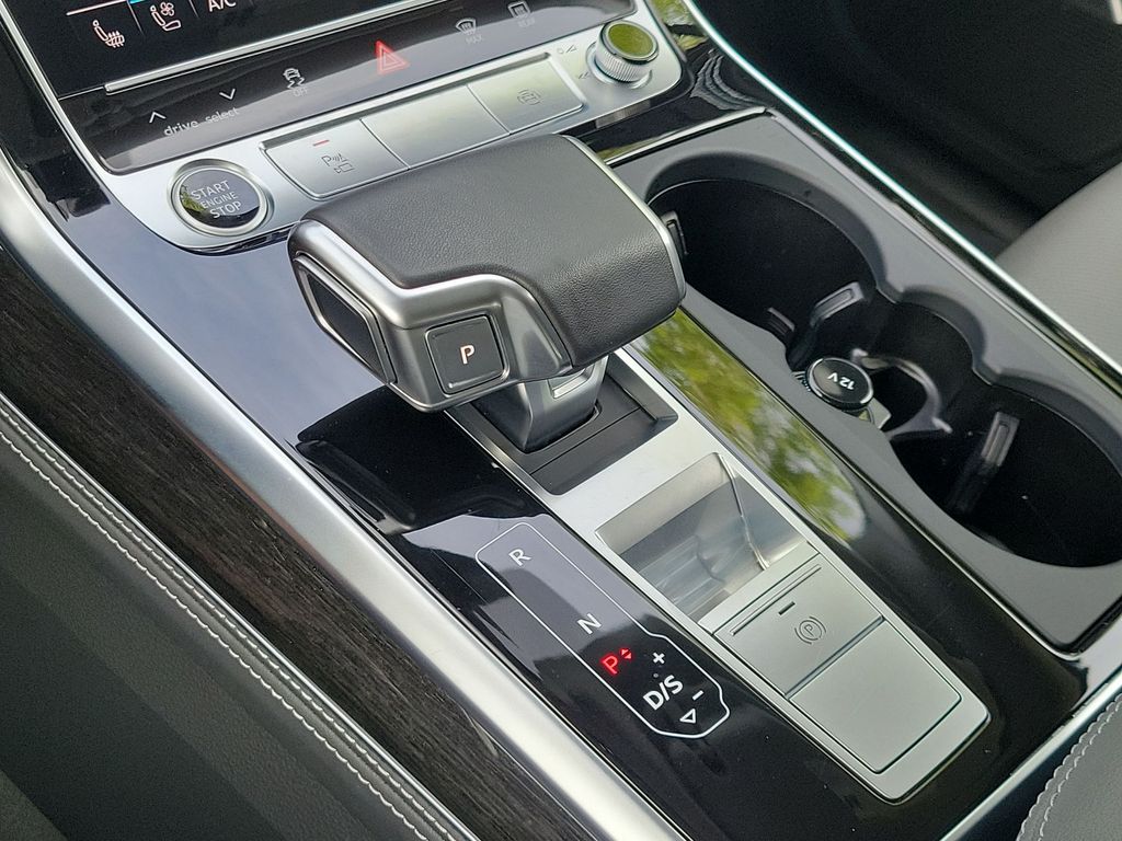 Thumbnail: 2026 Audi Q7 - 15
