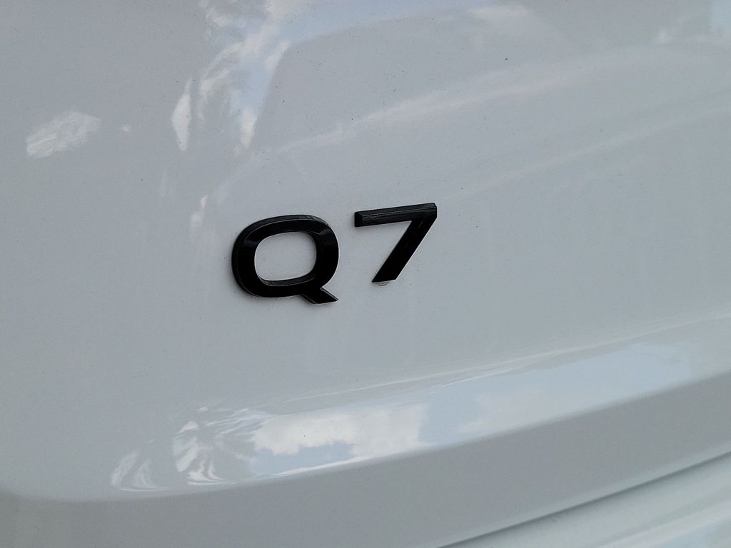 Thumbnail: 2026 Audi Q7 - 5