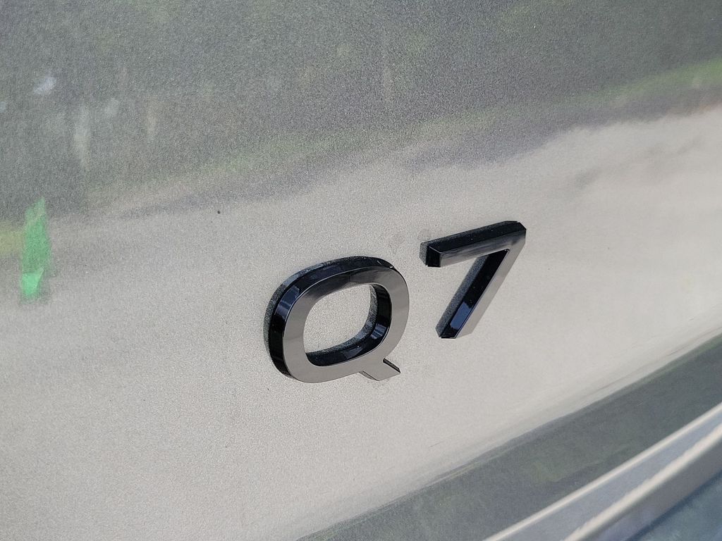 Thumbnail: 2025 Audi Q7 - 7
