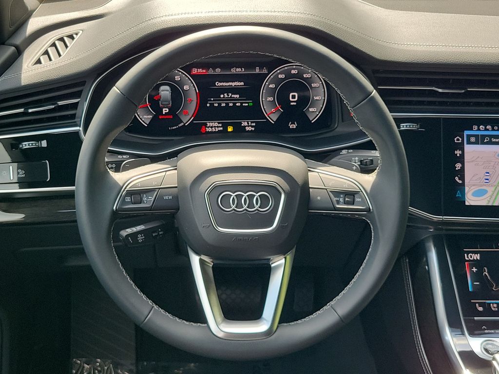 Thumbnail: 2025 Audi Q7 - 14