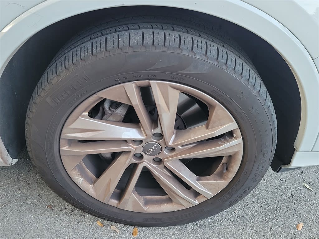 Thumbnail: 2020 Audi Q7 - 17