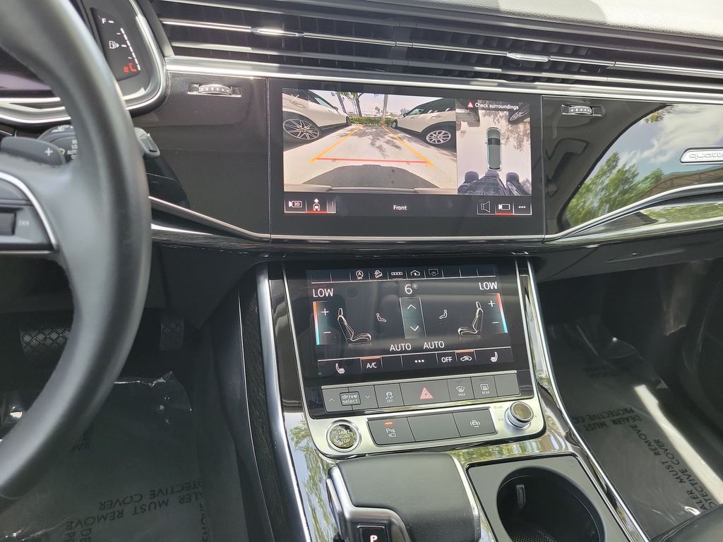 Thumbnail: 2022 Audi Q7 - 13