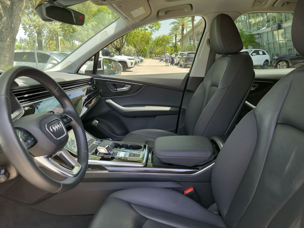 Thumbnail: 2022 Audi Q7 - 9