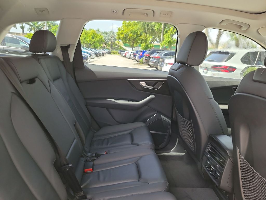 Thumbnail: 2022 Audi Q7 - 20