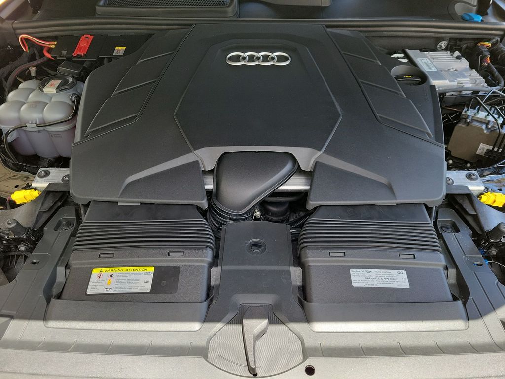 Thumbnail: 2021 Audi Q7 - 9
