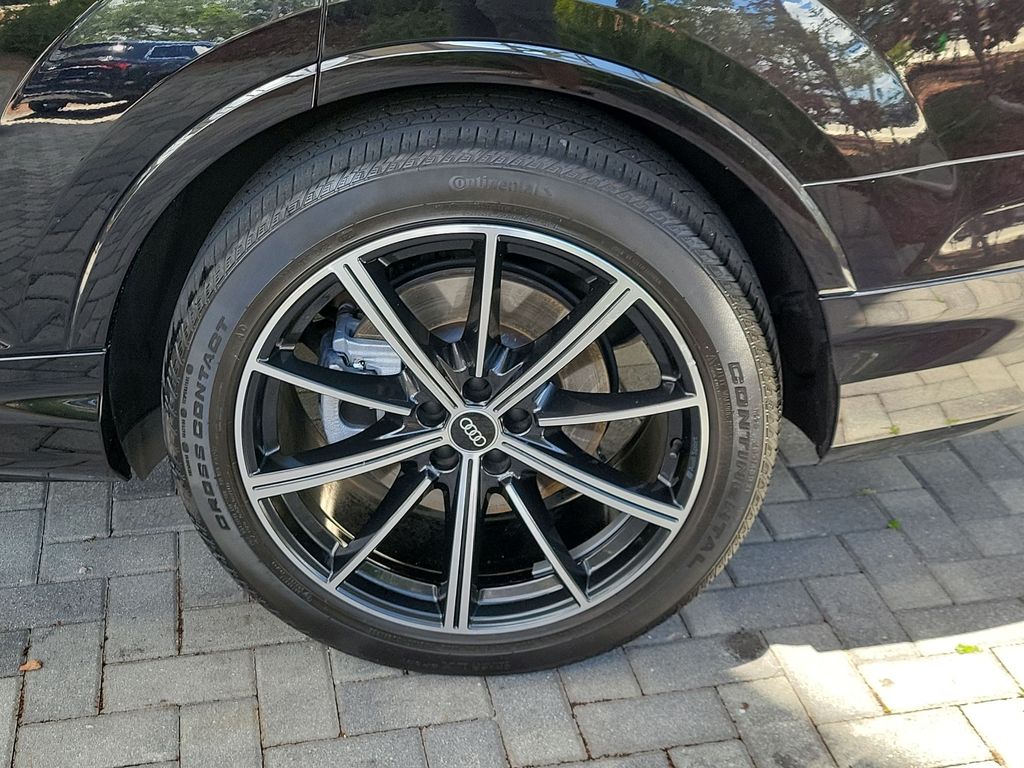 Thumbnail: 2021 Audi Q7 - 8