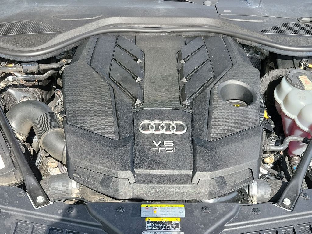 Thumbnail: 2021 Audi A8 - 9
