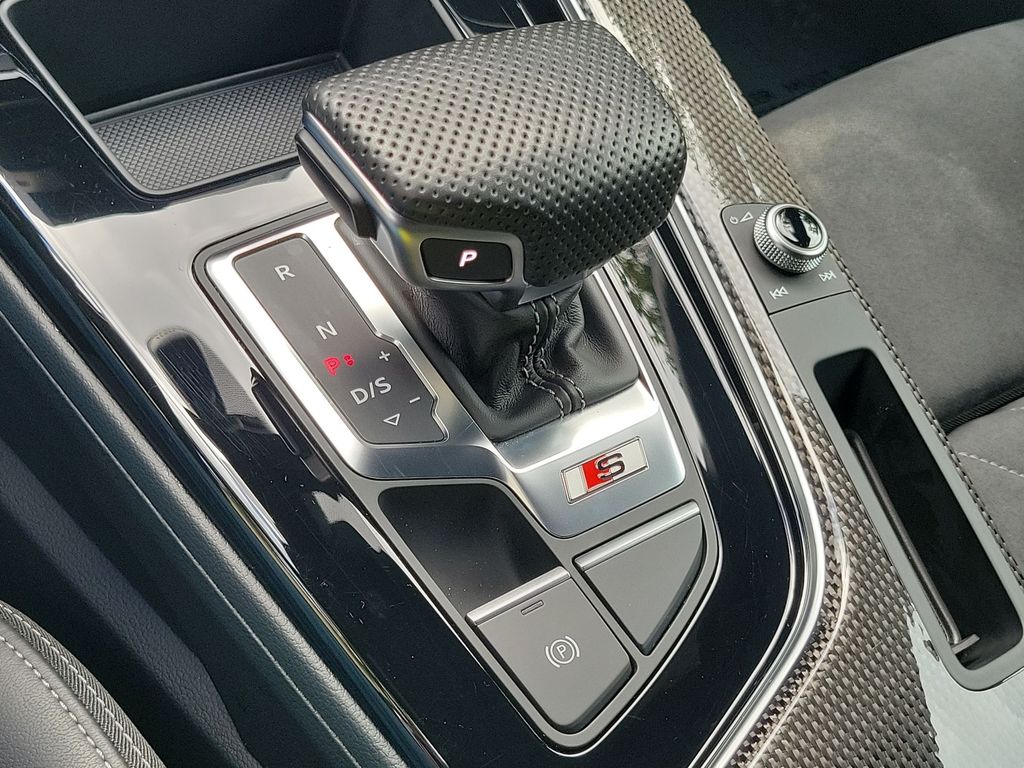 Thumbnail: 2025 Audi S5 - 16