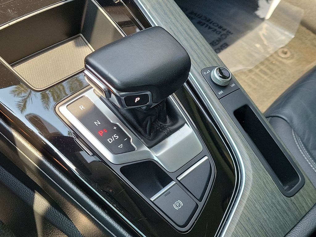 Thumbnail: 2020 Audi A4 - 16