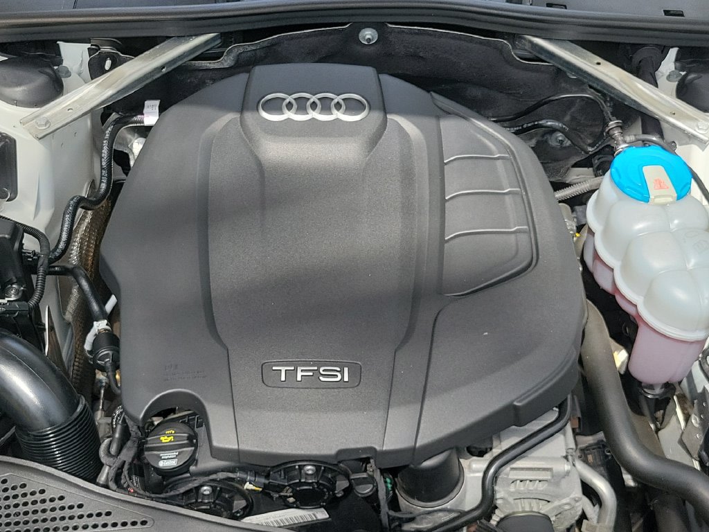 Thumbnail: 2019 Audi A4 - 9