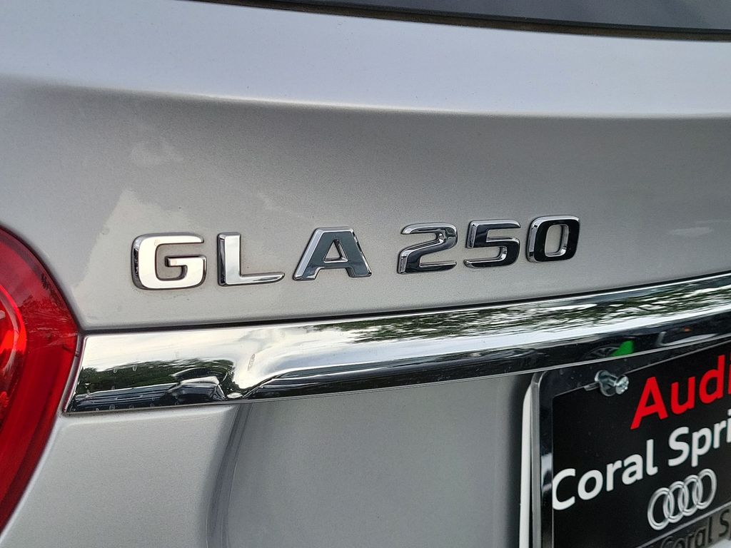 Thumbnail: 2019 Mercedes-Benz GLA - 7