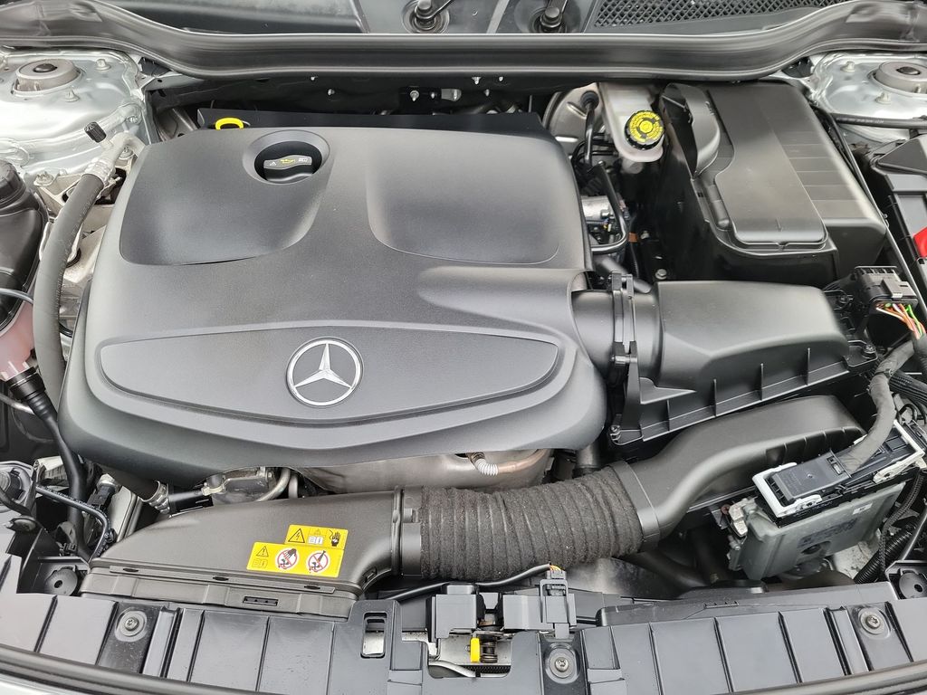 Thumbnail: 2019 Mercedes-Benz GLA - 9