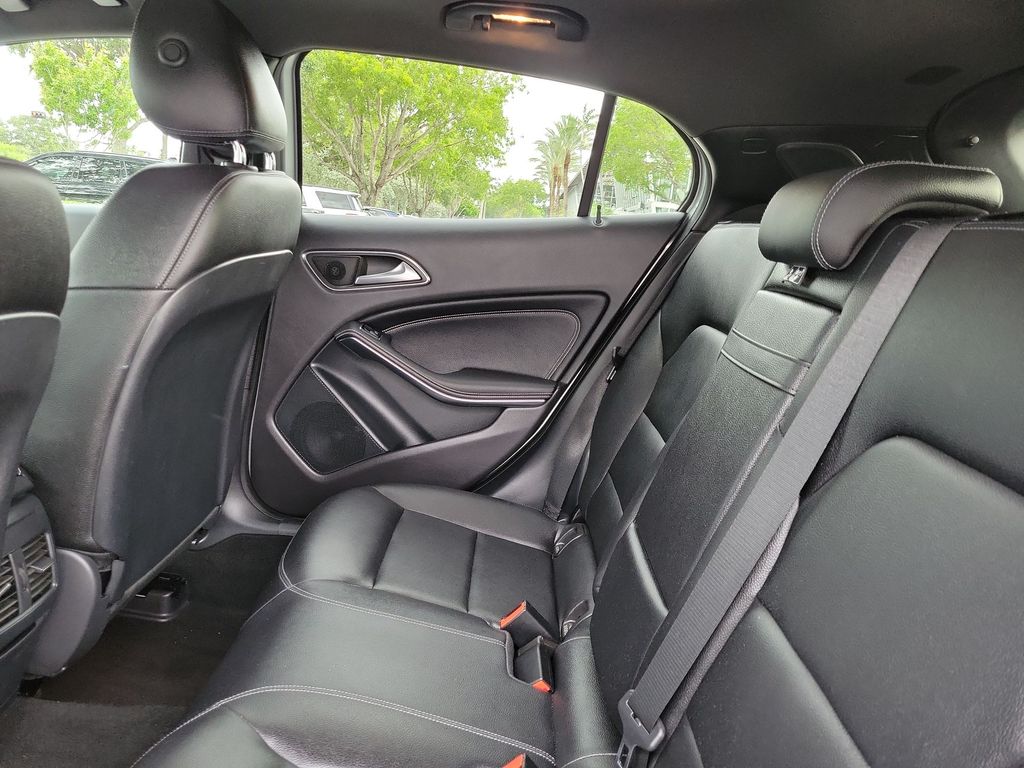 Thumbnail: 2019 Mercedes-Benz GLA - 13