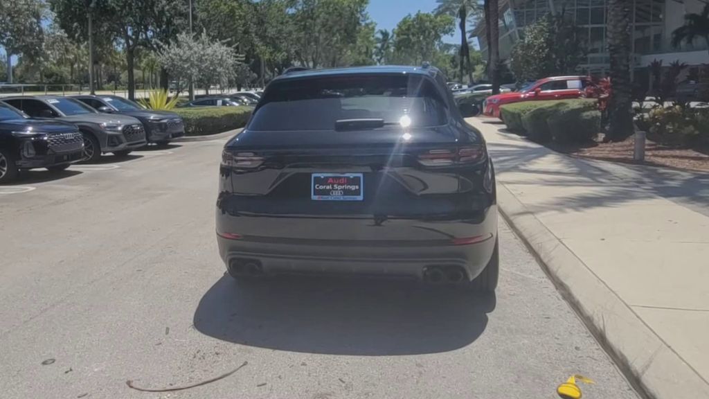 Thumbnail: 2023 Porsche Cayenne - 23