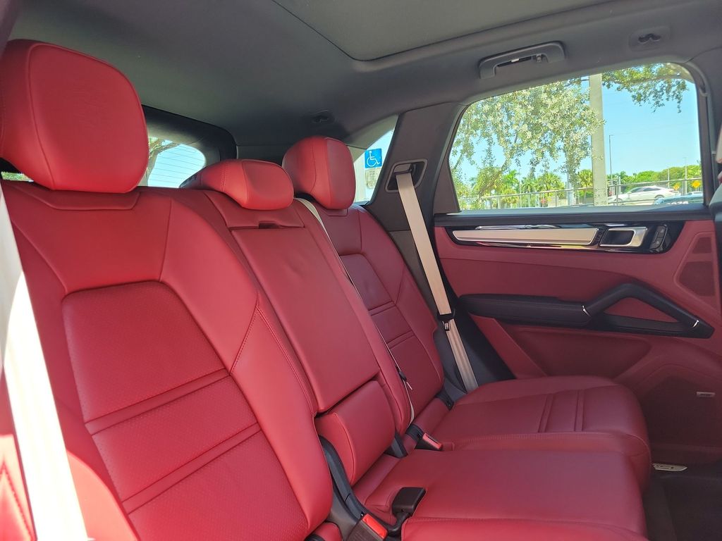 Thumbnail: 2023 Porsche Cayenne - 29
