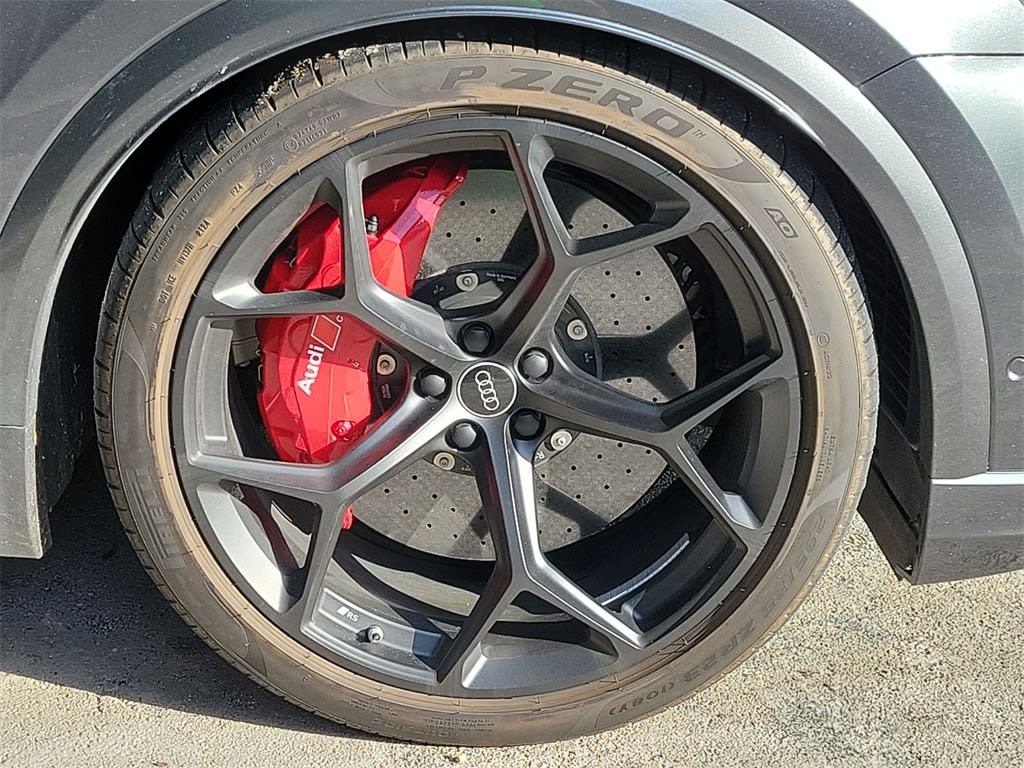 Thumbnail: 2025 Audi RS Q8 - 17