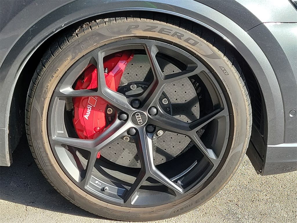 Thumbnail: 2025 Audi RS Q8 - 3