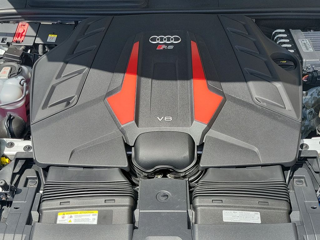 Thumbnail: 2024 Audi RS Q8 - 9
