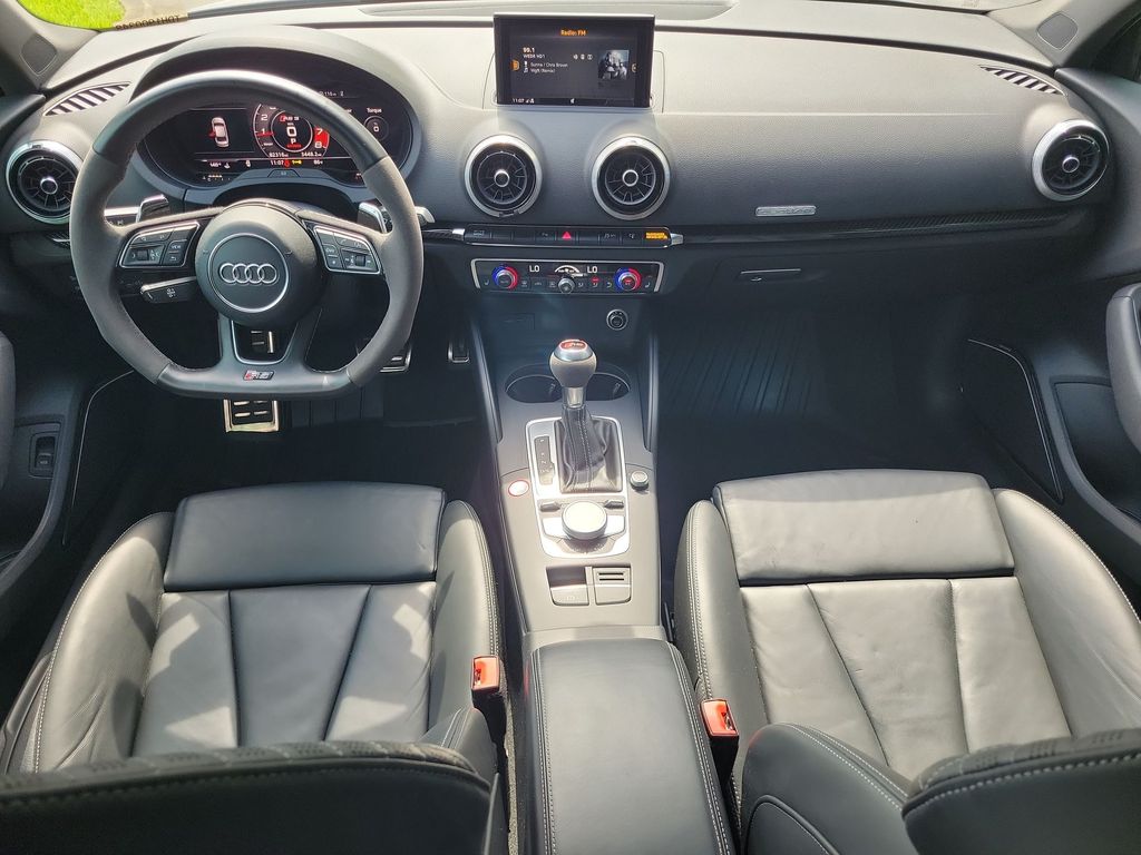 Thumbnail: 2017 Audi RS 3 - 10