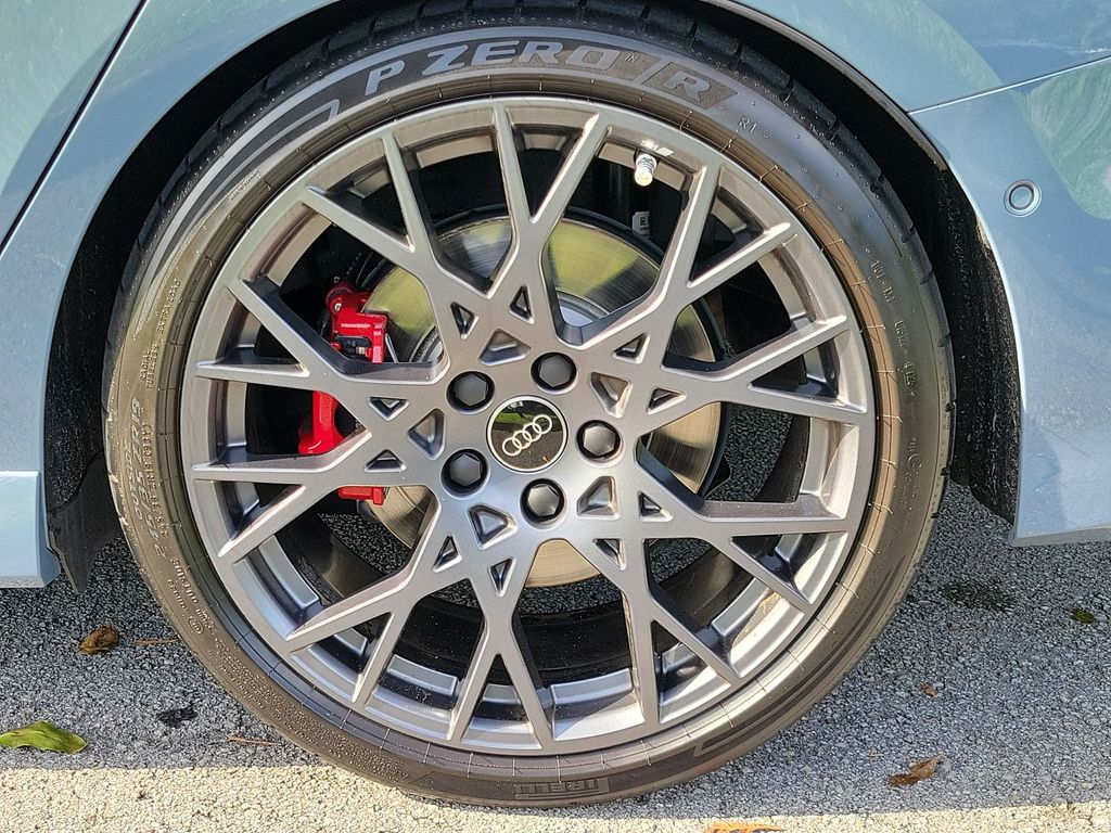 Thumbnail: 2025 Audi RS 3 - 8