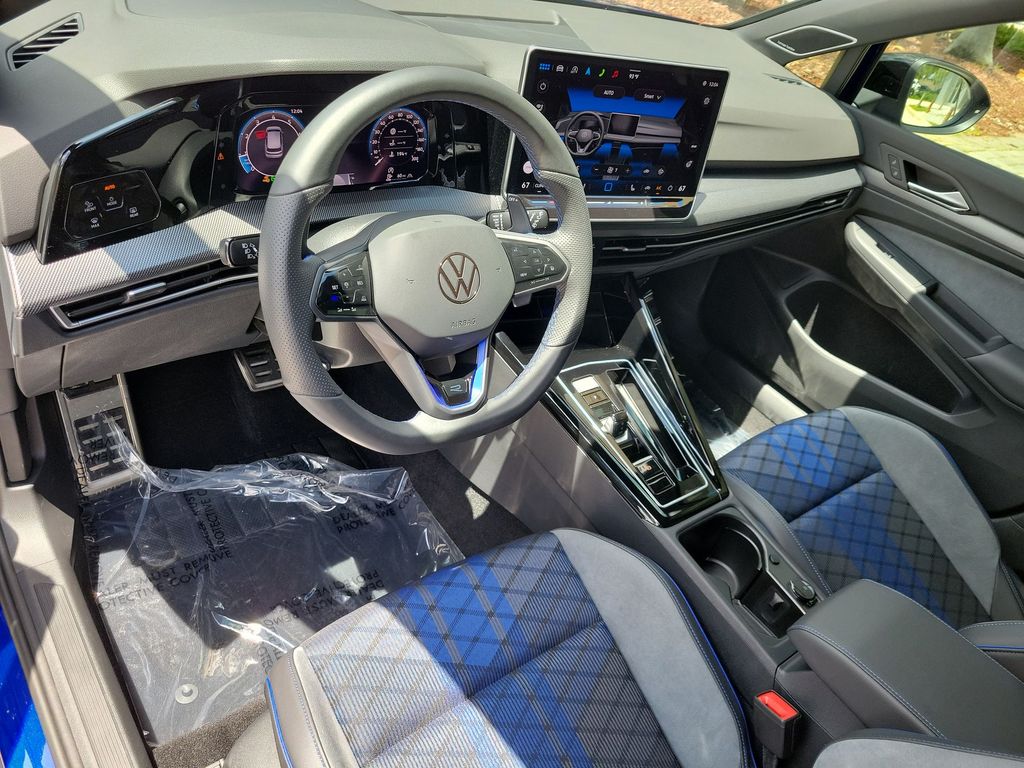 Thumbnail: 2025 Volkswagen Golf - 2