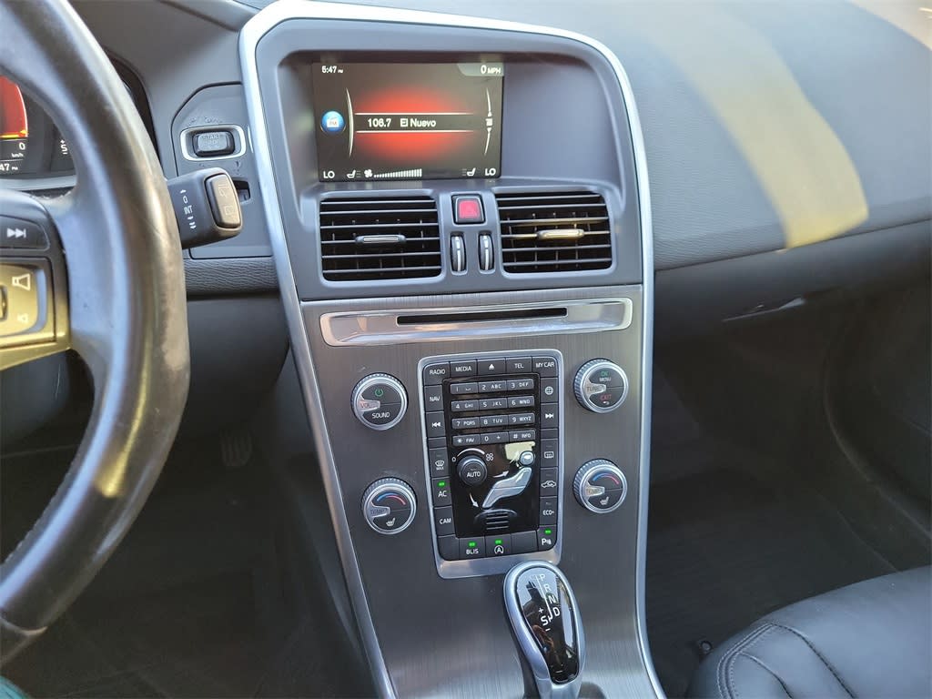 Thumbnail: 2016 Volvo XC60 - 20