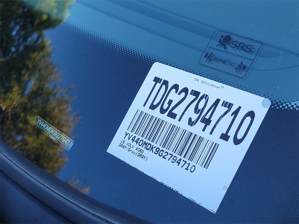 Thumbnail: 2016 Volvo XC60 - 17