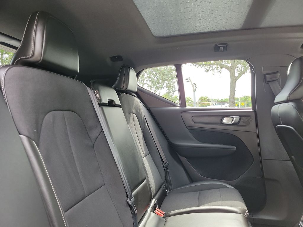 Thumbnail: 2020 Volvo XC40 - 13