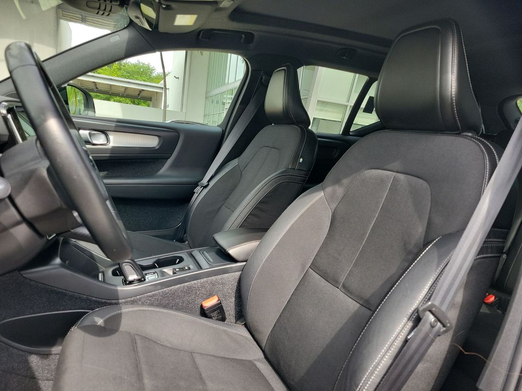 Thumbnail: 2020 Volvo XC40 - 11