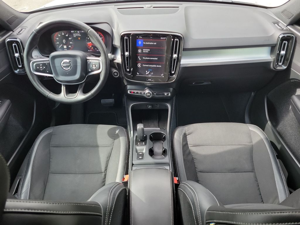 Thumbnail: 2020 Volvo XC40 - 10