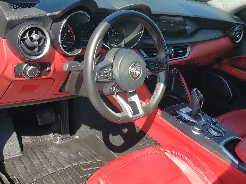 2020 Alfa Romeo Stelvio Base 2
