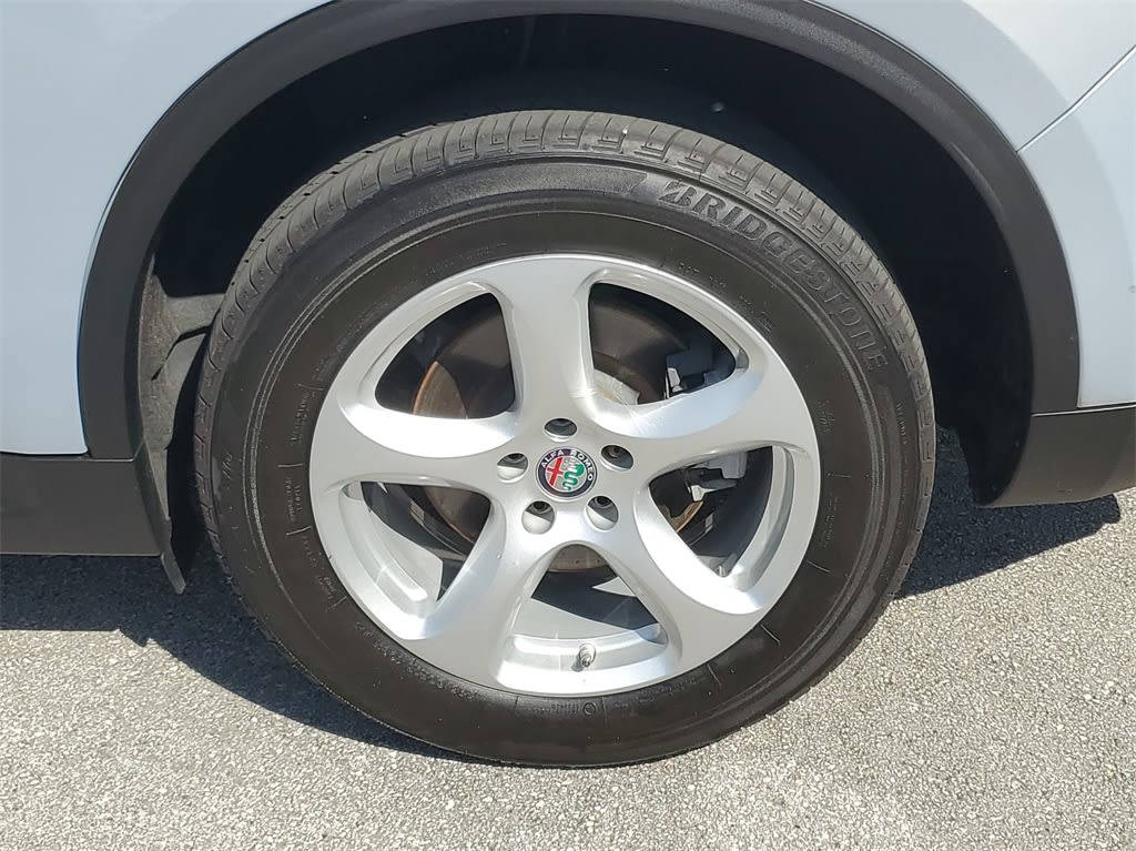 2020 Alfa Romeo Stelvio Base 8