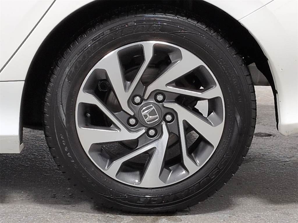 Thumbnail: 2017 Honda Civic - 4