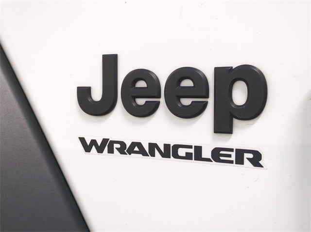 2022 Jeep Wrangler Sport 5