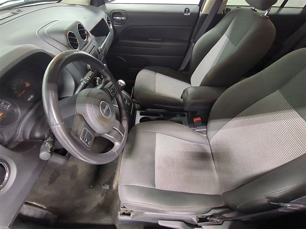 Thumbnail: 2016 Jeep Patriot - 11