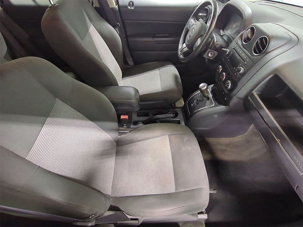 Thumbnail: 2016 Jeep Patriot - 26