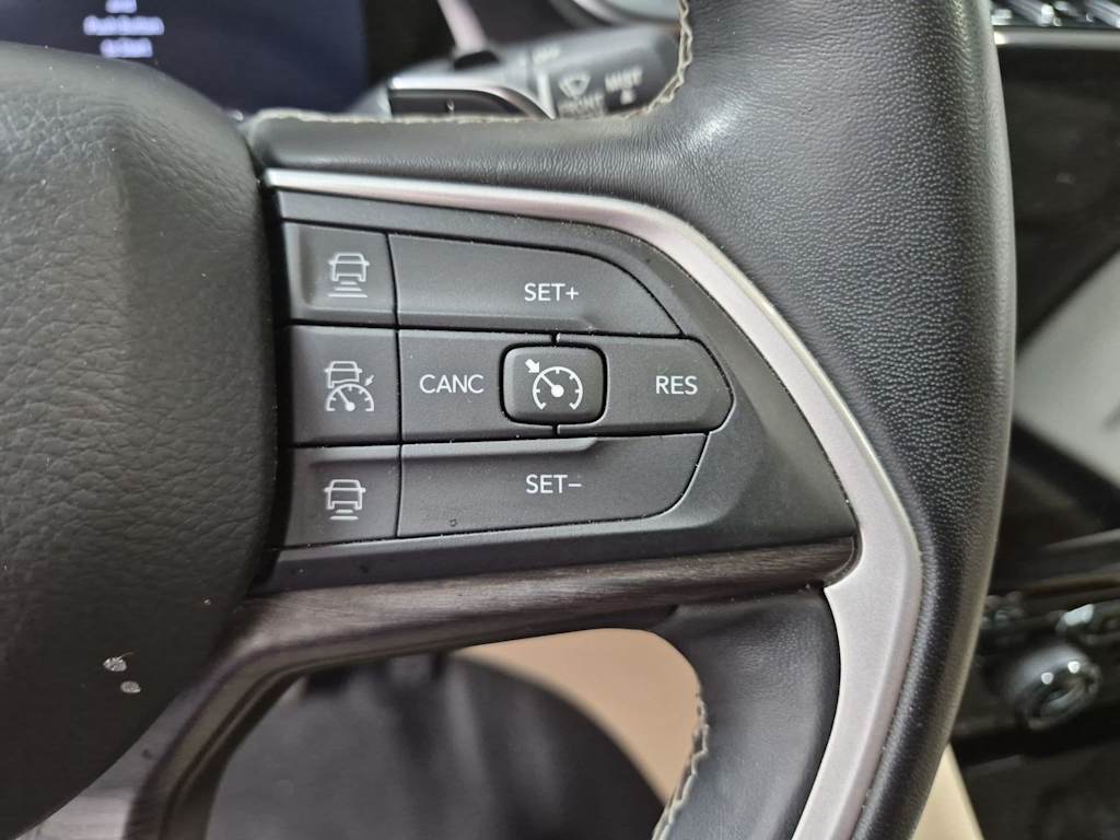 Thumbnail: 2021 Jeep Grand Cherokee L - 32