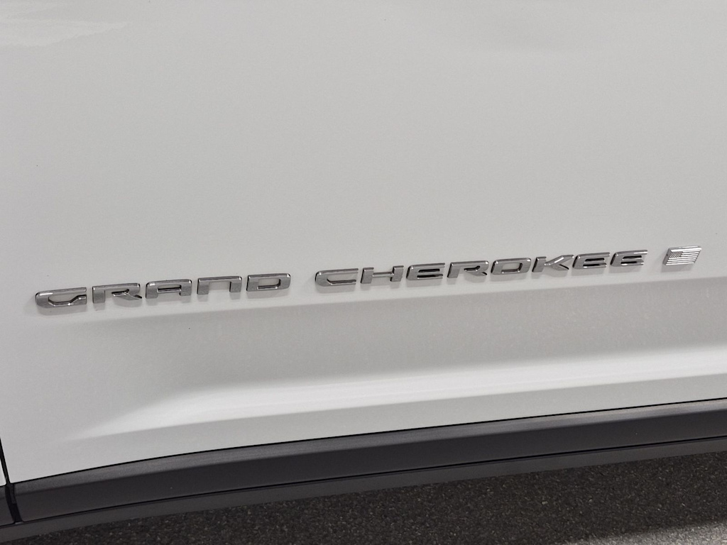 Thumbnail: 2021 Jeep Grand Cherokee L - 25